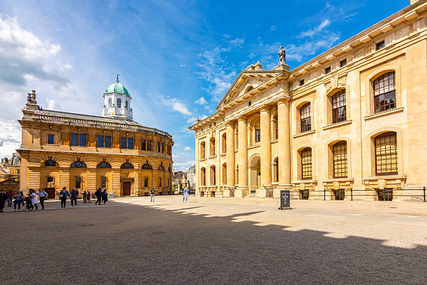 أكاديمية ليدرز: طريقك الرسمي للدراسة في كلية اكسفورد وبرامج التحضير الأكاديمي