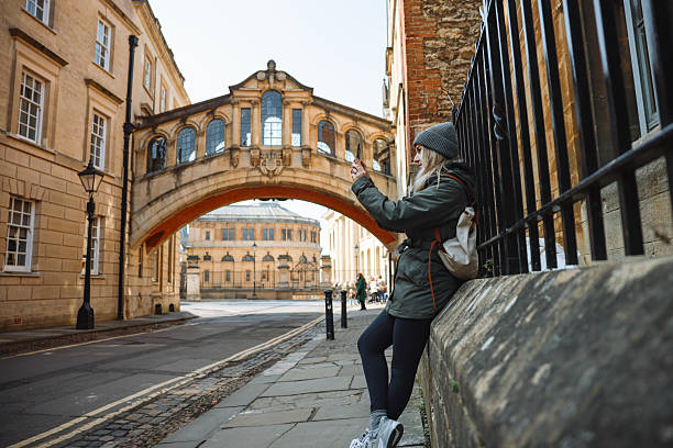 دليلك الشامل للدراسة في كلية أكسفورد للعلوم والتكنولوجيا